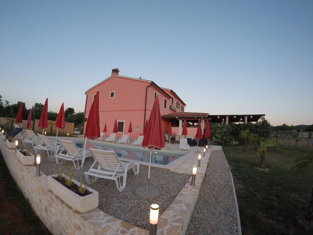 Bed And Breakfast Rogocana Labin  Exterior foto