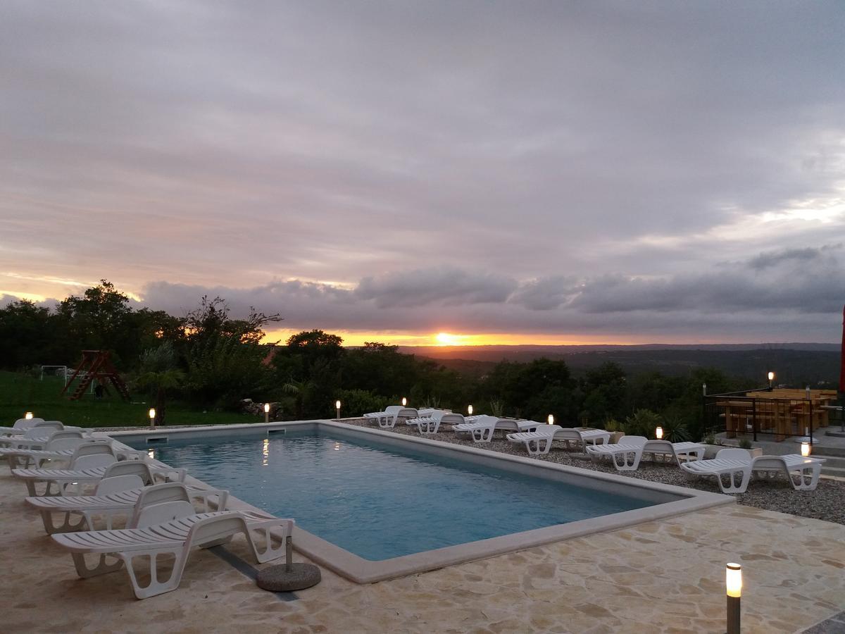 Bed And Breakfast Rogocana Labin  Exterior foto